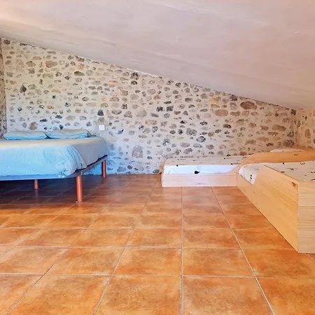 Masia Rustica Con Piscina En * Torroella de Fluvia